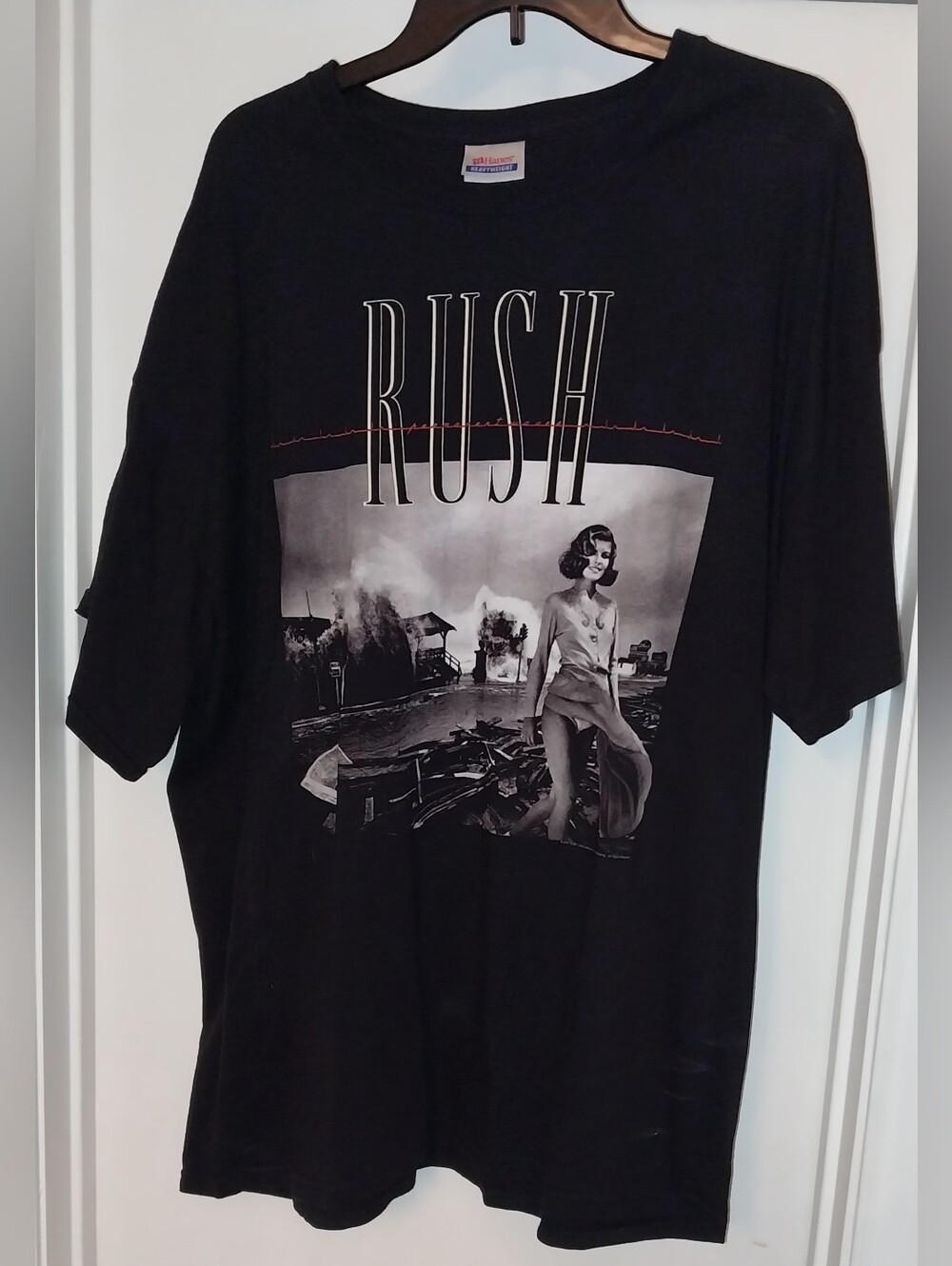 Vintage Y2K 2007 Rush Permanent Waves Graphic Band Shirt Hanes Heavyweight Tag